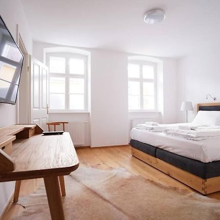 Apartament Authentic Austrian Flat In The South Of Vienna Modling Zewnętrze zdjęcie