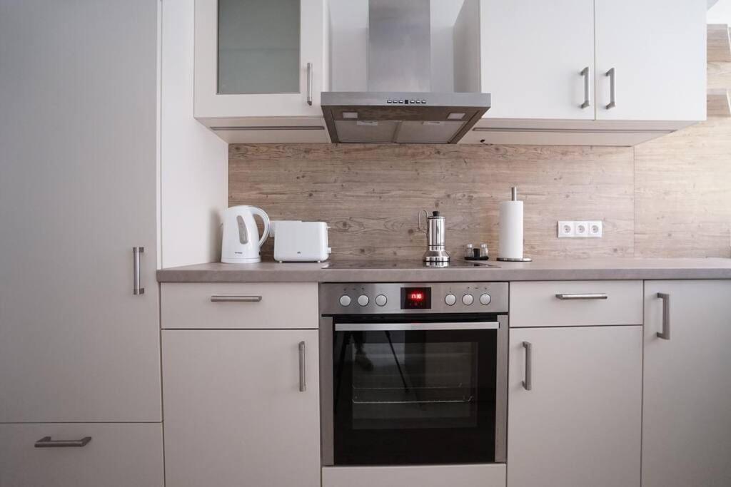 Apartament Authentic Austrian Flat In The South Of Vienna Modling Zewnętrze zdjęcie